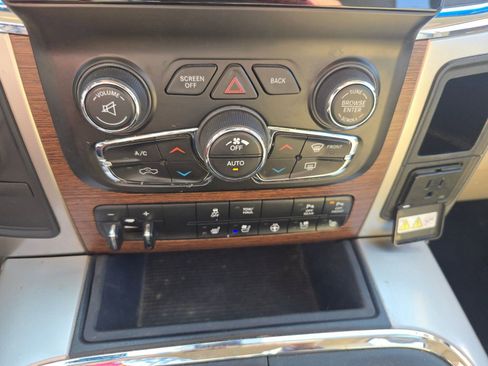 Used 2016 RAM 2500 Laramie w/ Convenience Group image 15