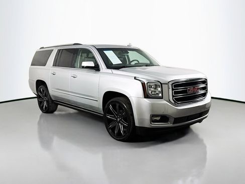 Used 2018 GMC Yukon XL Denali image 7