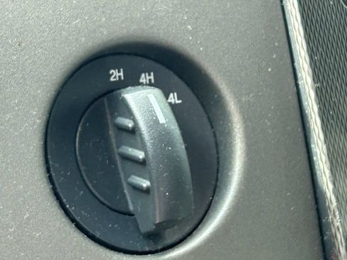 Used 2005 Ford F150 XLT AWD/4WD image 10