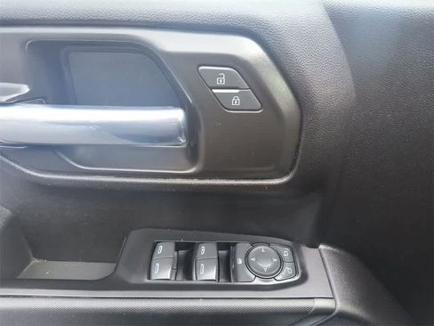 Used 2022 Chevrolet Silverado 1500 Custom image 13
