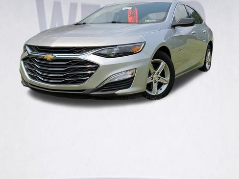 Used 2022 Chevrolet Malibu LS FWD image 1