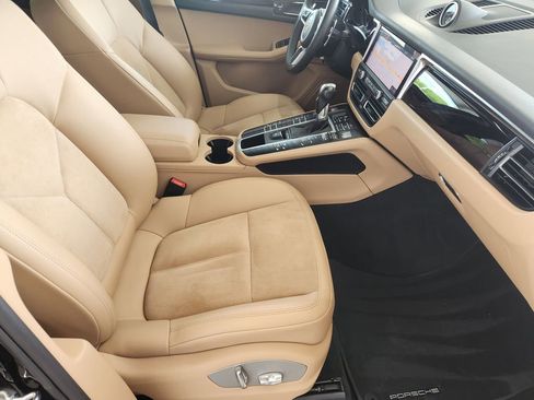 Used 2020 Porsche Macan AWD/4WD image 14