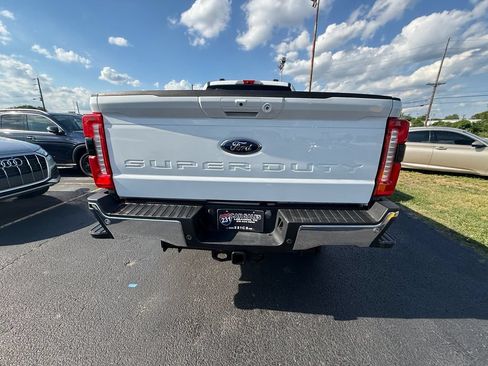 Used 2024 Ford F250 Lariat w/ Tremor Off-Road Package AWD/4WD image 4