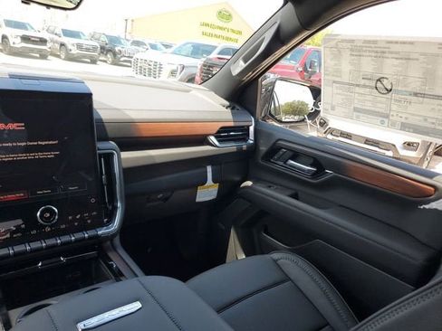 New 2026 GMC Yukon Denali w/ Denali Reserve Package AWD/4WD image 15