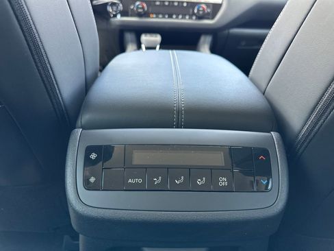 New 2026 Nissan Pathfinder SL AWD/4WD image 15