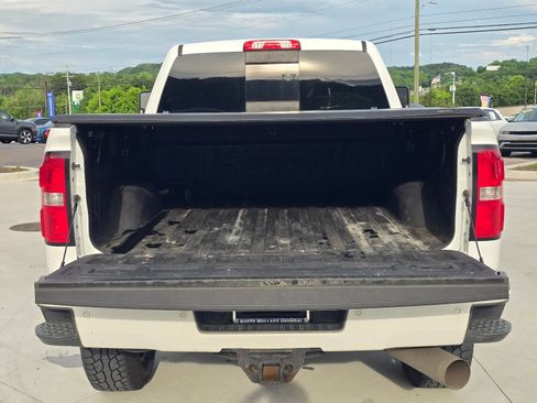 Used 2017 GMC Sierra 2500 Denali w/ Duramax Plus Package AWD/4WD image 12