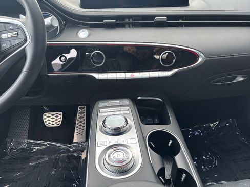 Used 2025 Genesis GV70 3.5T Sport w/ Sport Advanced Package image 11