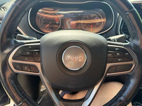 Used 2020 Jeep Cherokee Limited AWD/4WD image 37