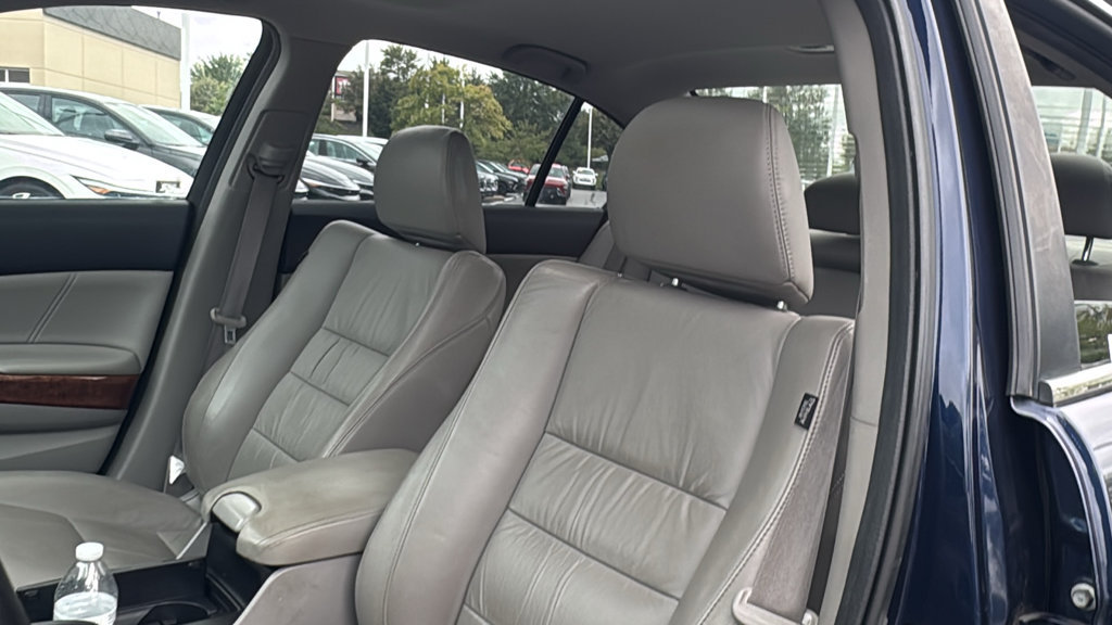 Used 2011 Honda Accord EX-L image 13