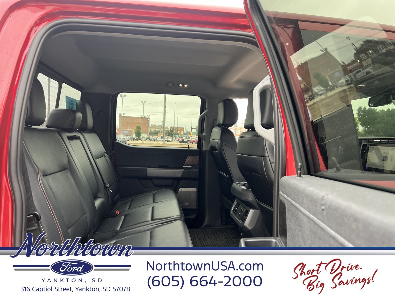 Used 2024 Ford F250 Lariat w/ Black Appearance Package AWD/4WD image 21