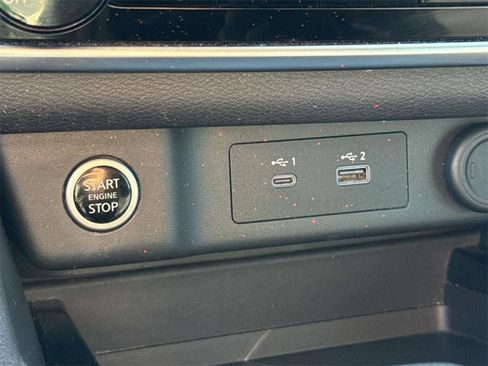 Used 2023 Nissan Rogue S image 25