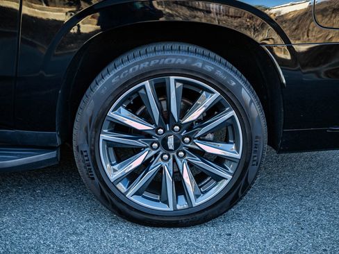 Used 2021 Cadillac Escalade ESV Sport Platinum w/ Heavy-Duty Trailer Package image 12