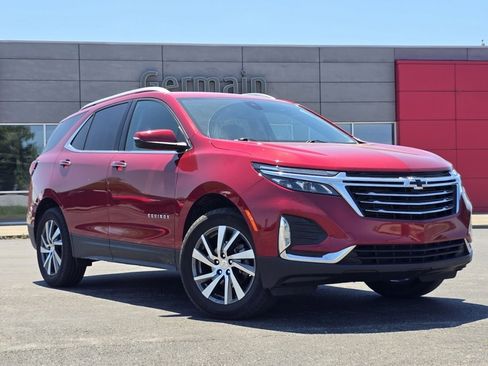 Used 2024 Chevrolet Equinox Premier AWD/4WD image 2