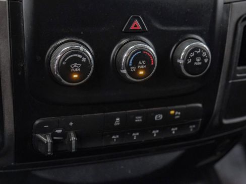 Used 2014 RAM 2500 Tradesman w/ Chrome Appearance Group image 24