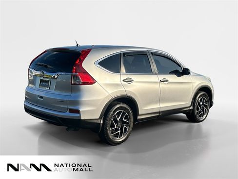 Used 2016 Honda CR-V SE image 5