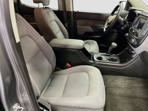 Used 2018 Chevrolet Colorado W/T w/ WT Convenience Package RWD image 25