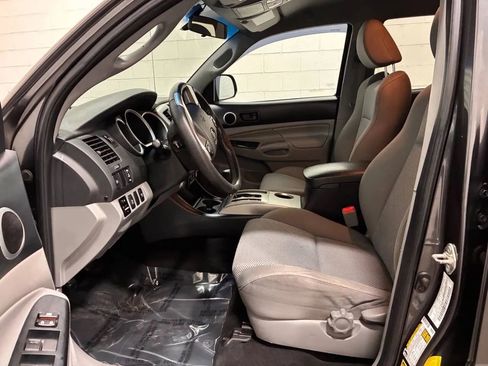 Used 2014 Toyota Tacoma 4x4 Double Cab w/ TRD Sport Package image 10