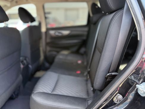 Used 2017 Nissan Rogue SV image 21