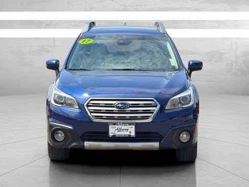 Used 2017 Subaru Outback 3.6R Limited AWD/4WD image 3