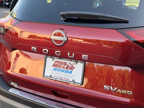 Used 2023 Nissan Rogue SV AWD/4WD image 27