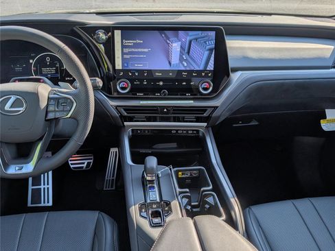 New 2026 Lexus TX 500h AWD image 18