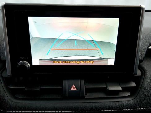 Certified 2025 Toyota RAV4 LE image 30