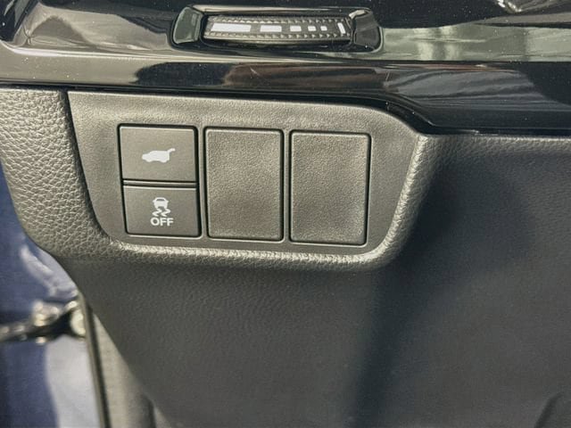 Used 2025 Honda CR-V Sport Touring image 10