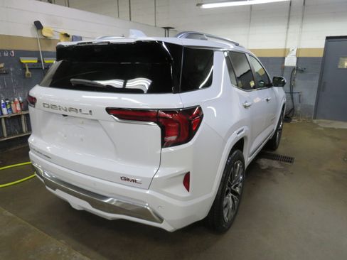 New 2026 GMC Terrain Denali w/ LPO, Floor Liner Package image 6