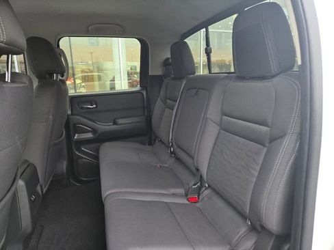 Used 2022 Nissan Frontier SV image 17