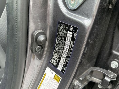 Used 2024 Toyota Corolla SE image 16