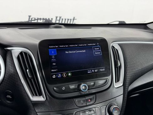 Used 2023 Chevrolet Malibu LS image 17