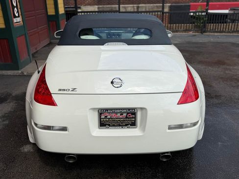 Used 2006 Nissan 350Z Touring RWD image 8