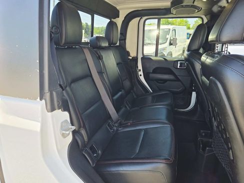 Used 2020 Jeep Gladiator Rubicon AWD/4WD image 16