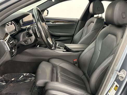 Used 2018 BMW 530e RWD image 28
