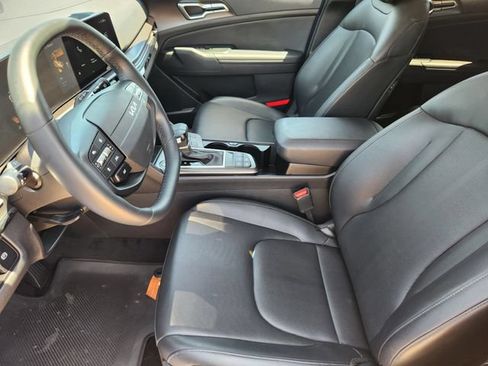 Certified 2026 Kia Sportage EX FWD image 13