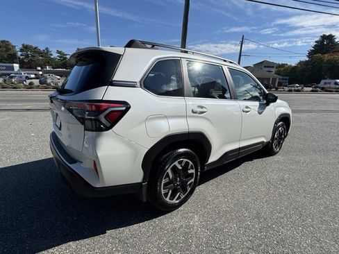 Used 2025 Subaru Forester image 3