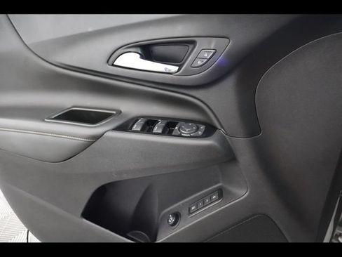 Used 2022 Chevrolet Equinox Premier FWD image 30