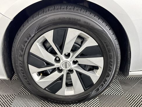 Used 2022 Nissan Altima 2.5 S FWD image 37