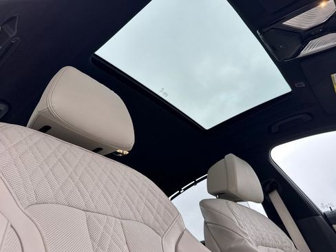 Used 2023 BMW 530e xDrive w/ Executive Package image 17