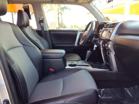 Used 2016 Toyota 4Runner SR5 image 22