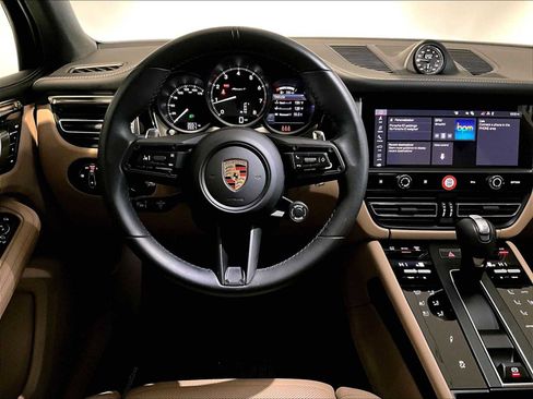 Used 2025 Porsche Macan Turbo image 16