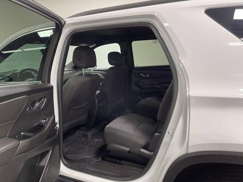 Used 2023 Chevrolet Traverse LT FWD image 10