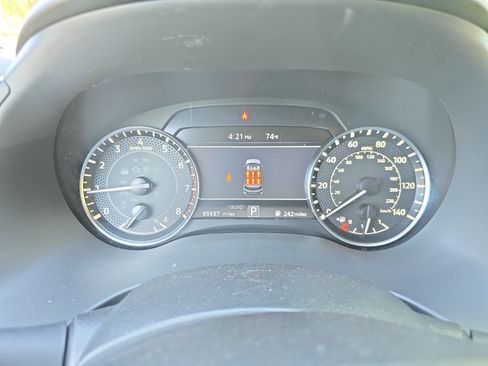 Used 2024 Nissan Armada SV AWD/4WD image 16