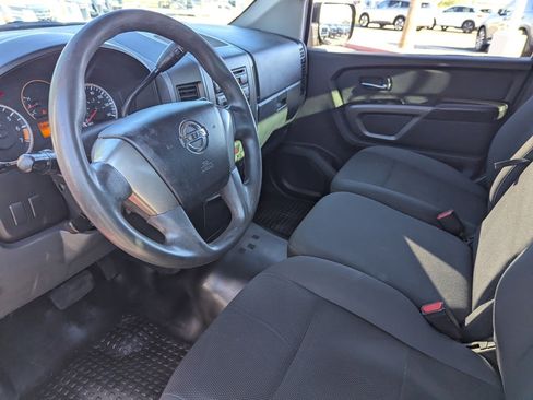Used 2015 Nissan Titan S image 16