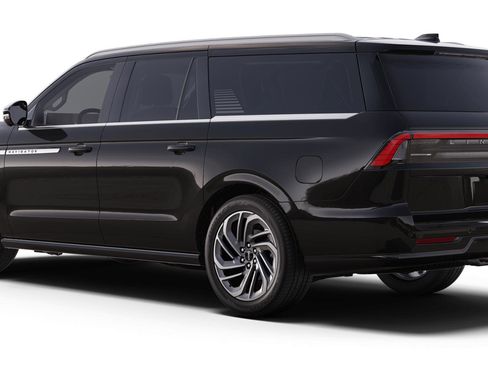New 2025 Lincoln Navigator L Reserve image 2
