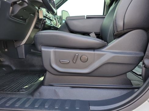 Certified 2022 Ford F350 Lariat AWD/4WD image 19