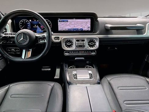 Used 2025 Mercedes-Benz G 550 image 16