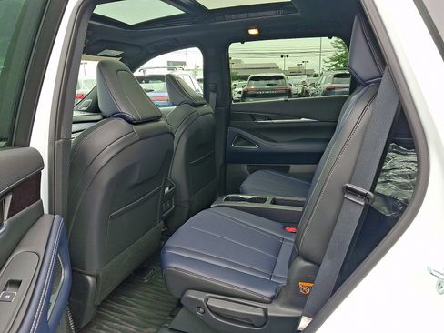 Certified 2026 INFINITI QX60 Sport w/ Dark Cargo Package AWD/4WD image 10