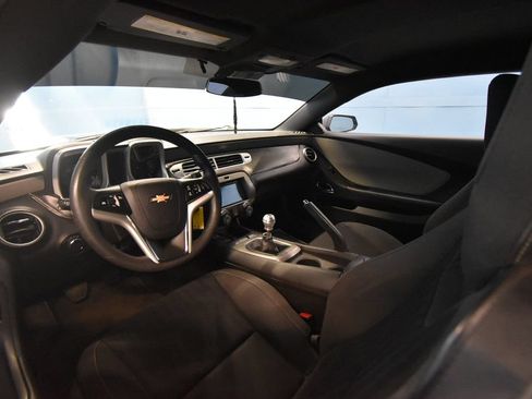 Used 2015 Chevrolet Camaro LS RWD image 2
