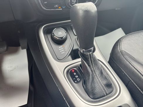 Used 2021 Jeep Compass Latitude AWD/4WD image 27